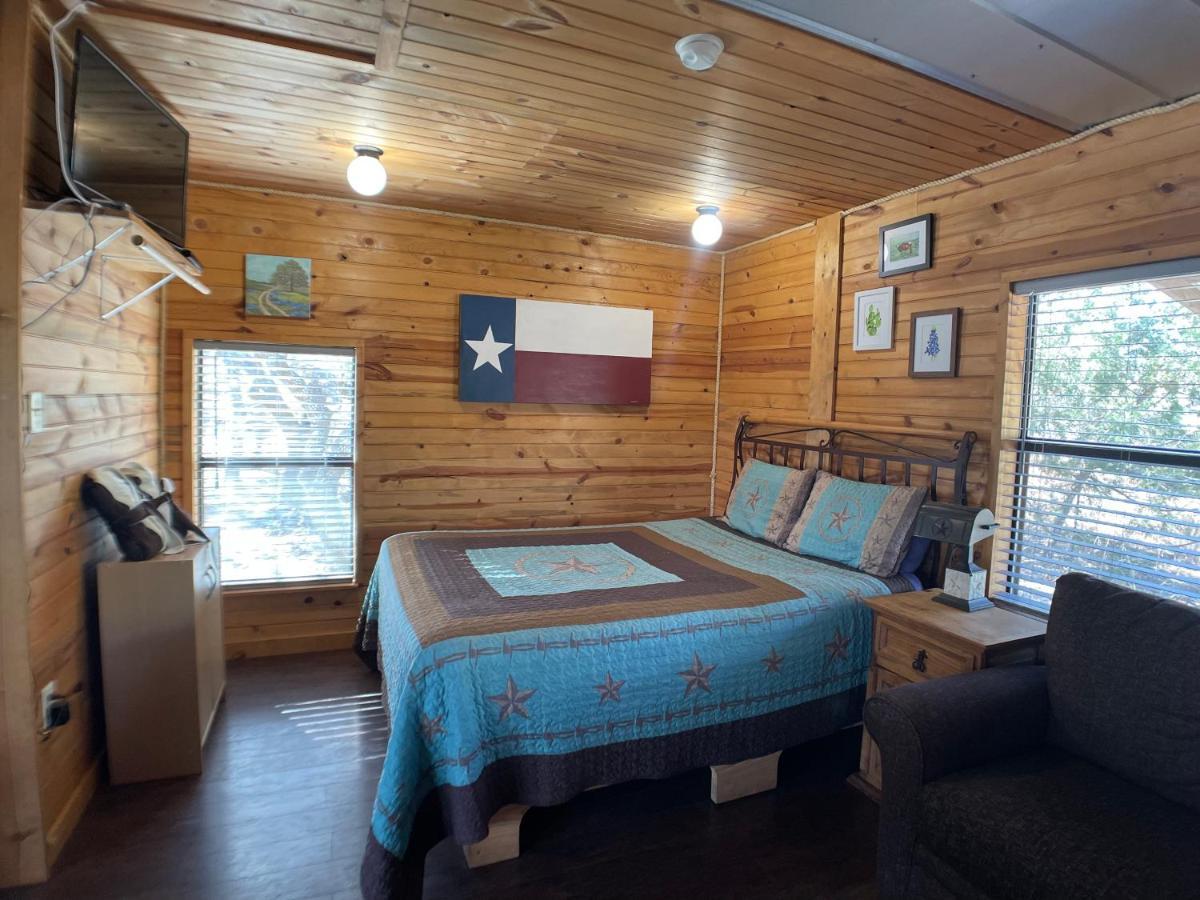 פרדריקסברג Walnut Canyon Cabins מראה חיצוני תמונה